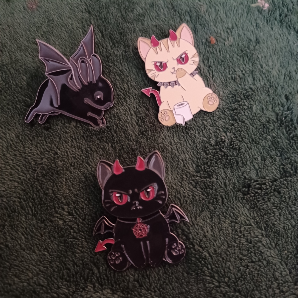 Hot Topic Devil Cat Brooch Set - Black, Cream, Red